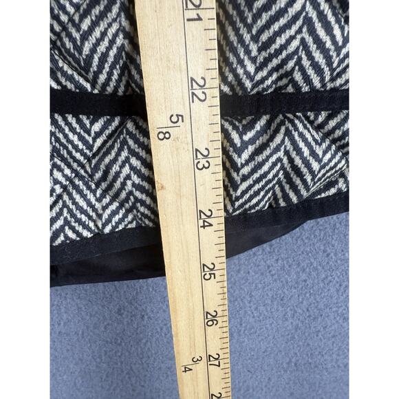 J CREW Puffer Vest Gray Herringbone Pattern Down Filled w/Pockets Size Small - Picture 4 of 7